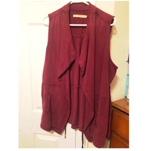 Max Jeans relaxed vest. Cranberry